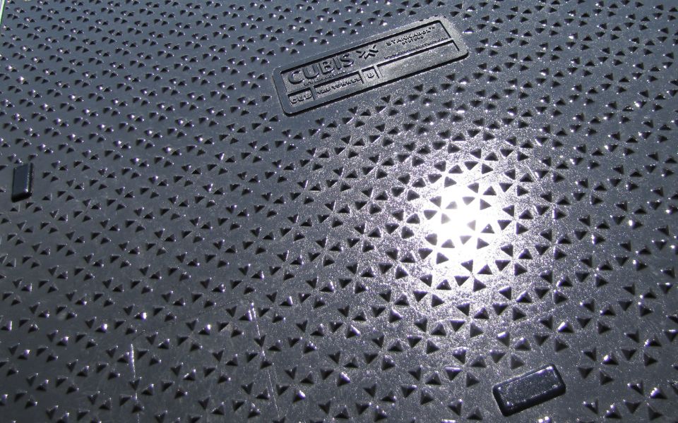 Composite Cover Grommets Slider 6