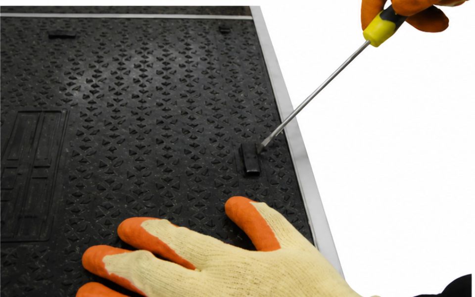 Composite Cover Grommets Slider 2